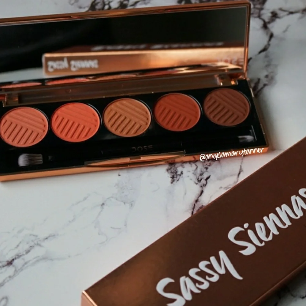 🌙♣️Sassy Siennas Dose Of Color Eyeshadow Palette